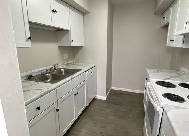 Property at 10 Ironwood Ct, Lafayette, IN, 47905, 2 beds, 1 bath, [object Object]