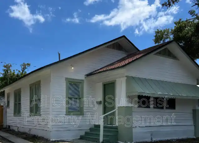 Property at 1042 8th Ave S, Saint Petersburg, FL, 33705, 2 beds, 2 baths, [object Object]