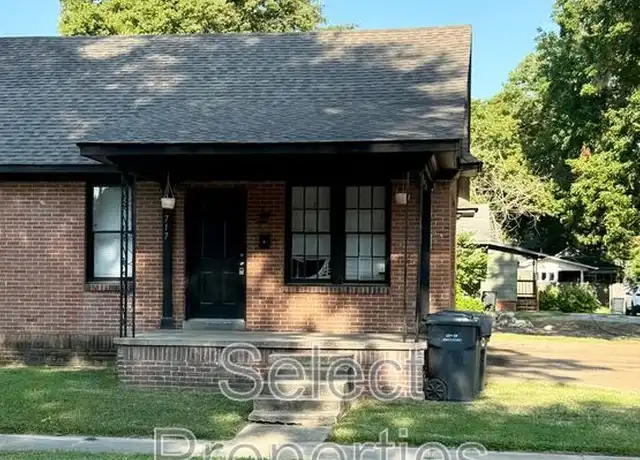 Property at 717 Flint St, Jonesboro, AR, 72401, 2 beds, 2 baths, [object Object]