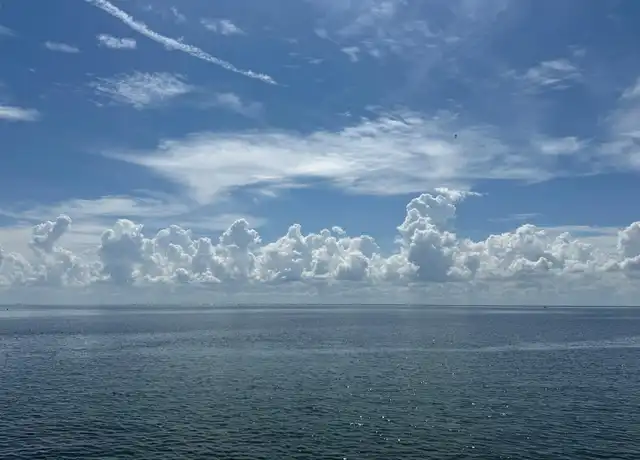 Property at 5066 Coquina Key Dr SE, Saint Petersburg, FL, 33705, 2 beds, 1.5 baths, [object Object]