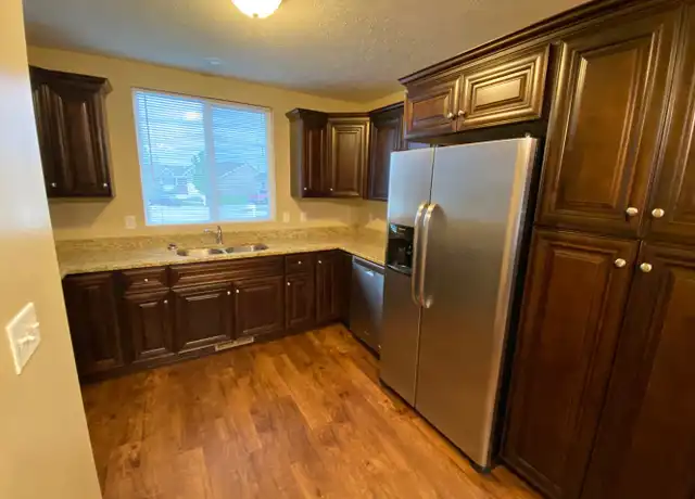 Property at 5263 N 9th Cir, Lincoln, NE, 68521, 4 beds, 4 baths, [object Object]