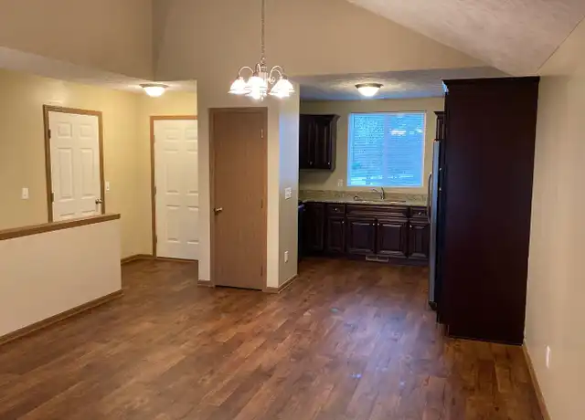 Property at 5263 N 9th Cir, Lincoln, NE, 68521, 4 beds, 4 baths, [object Object]