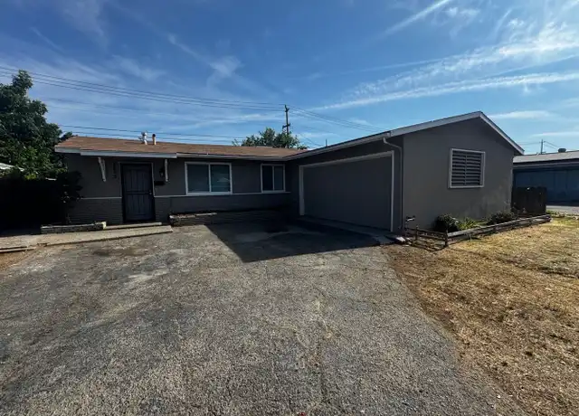 Property at 2822 E Holland Ave, Fresno, CA, 93726, 4 beds, 2 baths, [object Object]
