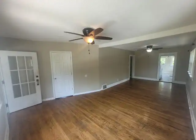 Property at 1625 E 13th St, Des Moines, IA, 50316, 3 beds, 1 bath, [object Object]