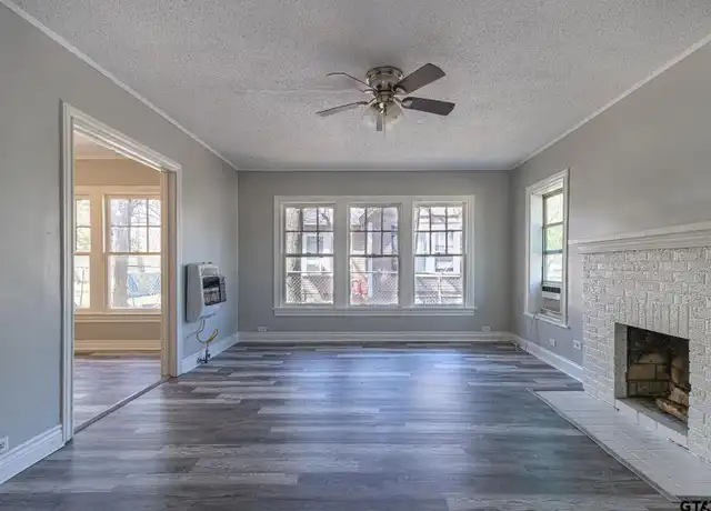 Property at 700 Lindsey Ln, Tyler, TX, 75701, 2 beds, 1 bath, [object Object]