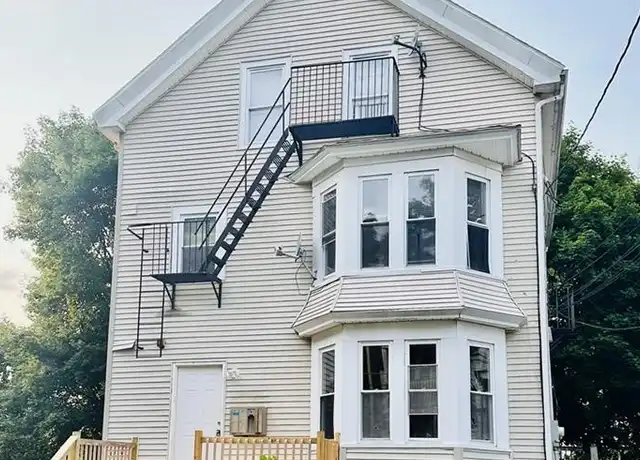 Property at 75 W Park Pl Unit 1, Woonsocket, RI, 02895, 2 beds, 1 bath, [object Object]