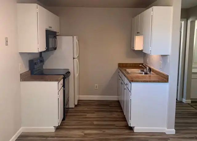 Property at 1002 E Jefferson Rd Unit 204, Cheyenne, WY, 82007, 1 bed, 1 bath, [object Object]
