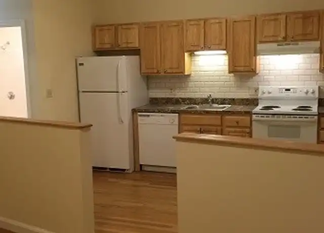 Property at 122 Berkshire St Unit 5(3B), Cambridge, MA, 02141, 3 beds, 1 bath, [object Object]