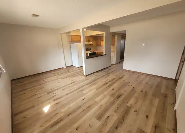 Property at 815 Boulder Ave, Des Moines, IA, 50315, 1 bed, 1 bath, [object Object]