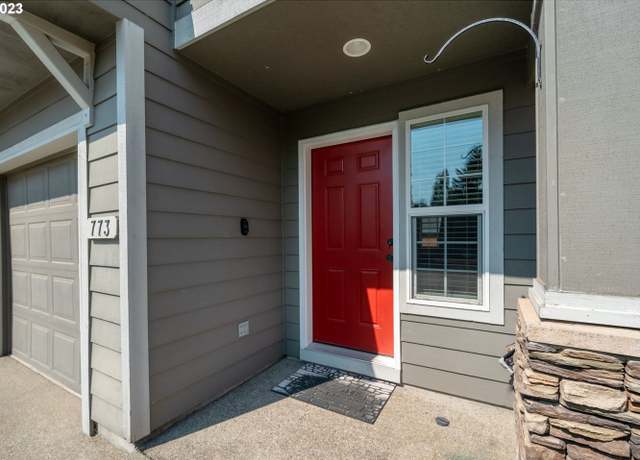 Photo of 773 N Pine St, Canby, OR 97013