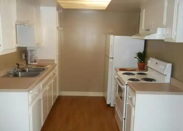 Property at 4100 McCray St Unit 4125C, Bakersfield, CA, 93308, 2 beds, 1 bath, [object Object]