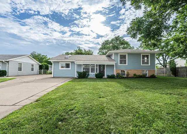 Property at 440 Huehl Rd, Northbrook, IL, 60062, 4 beds, 2.5 baths, [object Object]