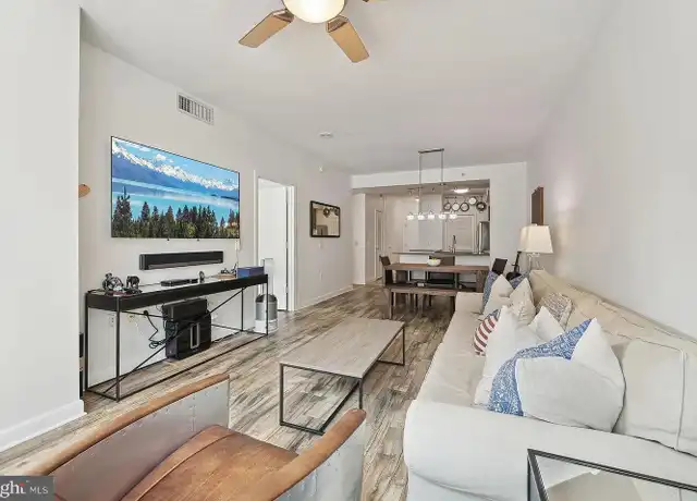 Property at 400 Massachusetts Ave NW #405, Washington, DC, 20001, 1 bed, 1 bath, [object Object]