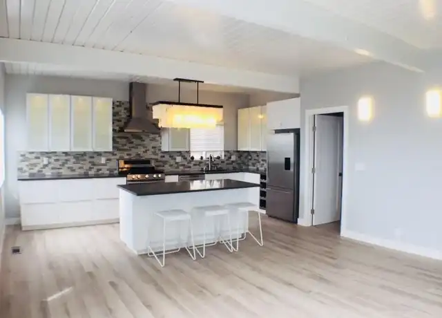 Property at 31501 Burnside Pl, Laguna Beach, CA, 92651, 3 beds, 2 baths, [object Object]