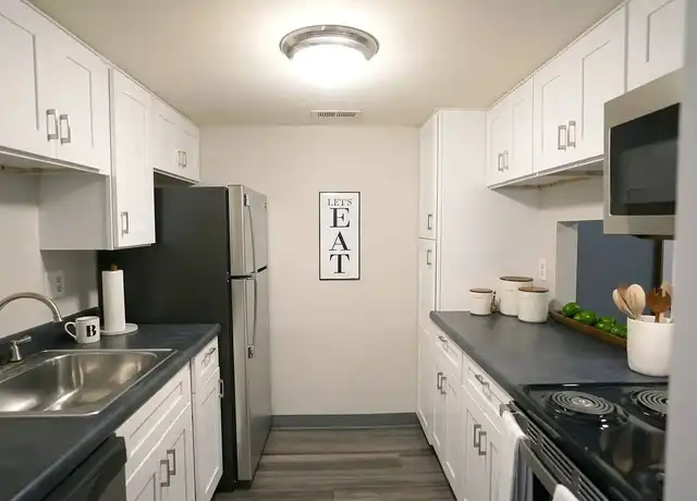 Property at 1010 Stonecliffe Dr, Monroeville, PA, 15146, 1-2 bed, 1 bath, [object Object]