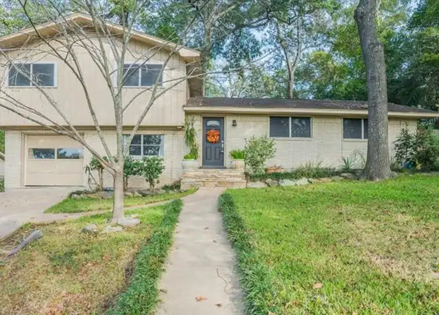 Property at 1911 Avenue O, Huntsville, TX, 77340, 4 beds, 2.5 baths, [object Object]
