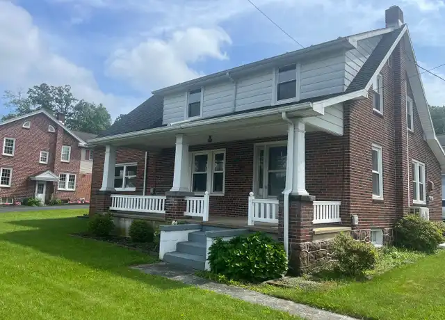 Property at 177 E Church St, Stevens, PA, 17578, 5 beds, 2 baths, [object Object]