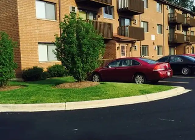 Property at 4709 Yender Ave Unit 1D, Lisle, IL, 60532, 1 bed, 1 bath, [object Object]
