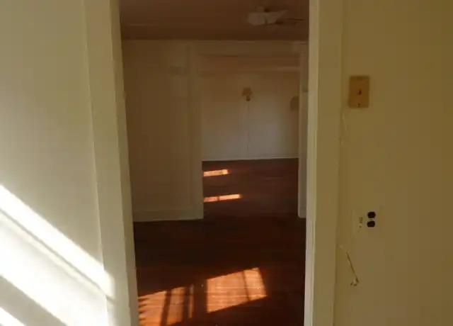 Property at 2 W Jackson St, Palmyra, NY, 14522, 1 bed, 1 bath, [object Object]