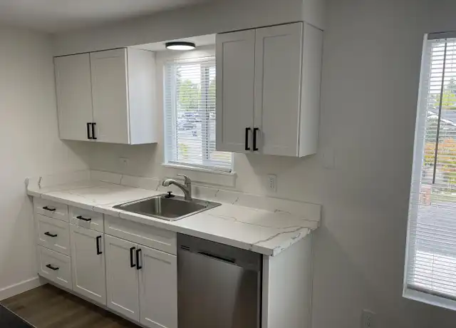 Property at 5610 S M St Unit B, Tacoma, WA, 98408, 2 beds, 1 bath, [object Object]