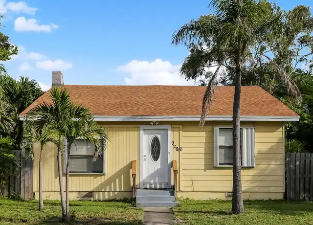 Property at 926 13th Ave N, Lake Worth Beach, FL, 33460, 3 beds, 2 baths, [object Object]