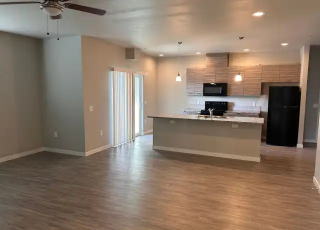 Property at 2985 N Meridian Rd Unit J 102, Meridian, ID, 83646, 1 bed, 1 bath, [object Object]
