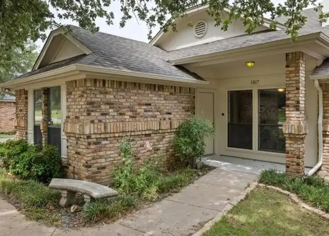 Property at 1819 Crooked Ln, Fort Worth, TX, 76112, 1 bed, 1 bath, [object Object]
