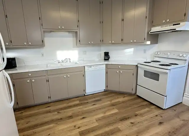 Property at 620 E 19th St Unit 2 620, Cheyenne, WY, 82001, 1 bed, 1 bath, [object Object]