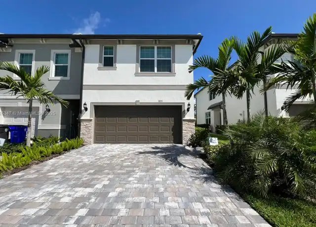 Property at 3235 Watercress Dr, Oakland Park, FL, 33311, 3 beds, 2.5 baths, [object Object]