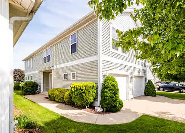 Property at 428 Island Pointe Dr, Saint Joseph, MI, 49085, 4 beds, 3 baths, [object Object]