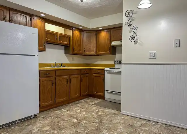 Property at 2008 Forest Hills Dr Unit 5, Johnstown, PA, 15904, 1 bed, 1 bath, [object Object]