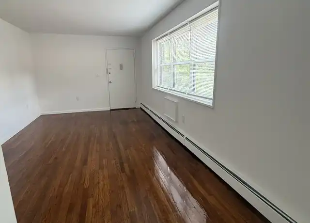Property at 110 Prince St Unit 3A, Newark, NJ, 07103, 3 beds, 1 bath, [object Object]