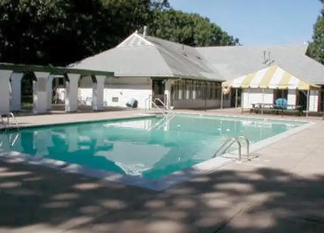 Property at 100 Bay Meadow Rd Unit 102, Springfield, MA, 01109, 2 beds, 1.5 baths, [object Object]