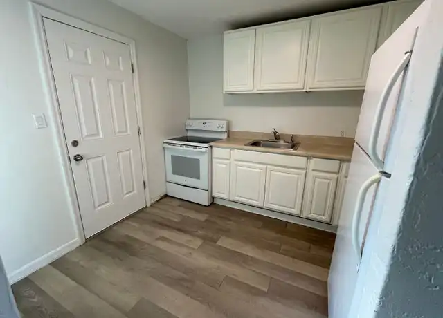 Property at 706 SW 20th Ave, Ocala, FL, 34471, 2 beds, 1 bath, [object Object]