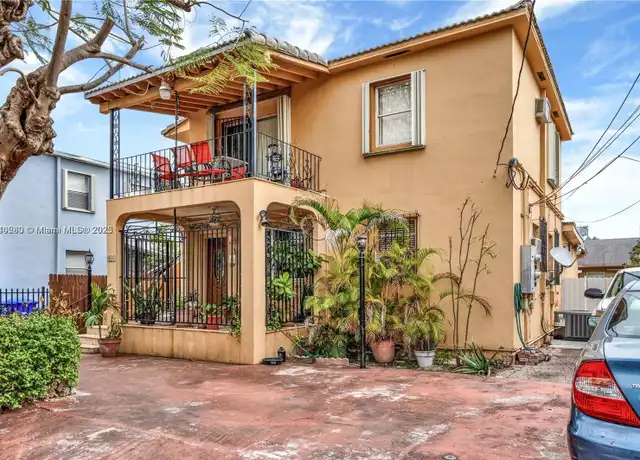 Property at 935 SW 11th Ave Unit 2, Miami, FL, 33130, 2 beds, 1 bath, [object Object]