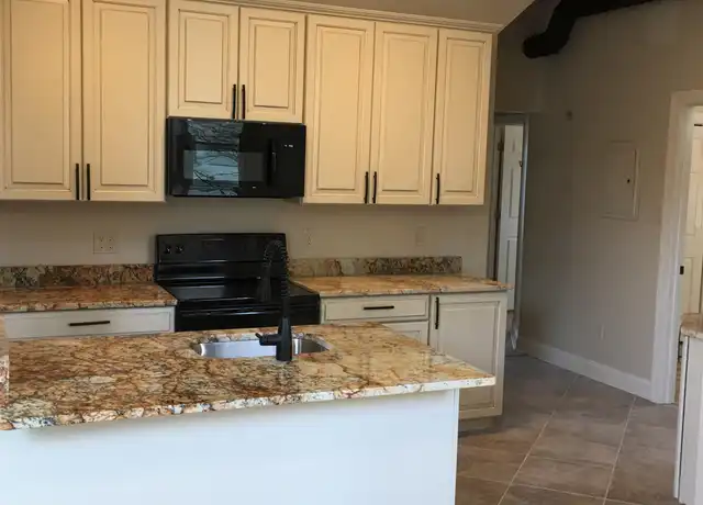 Property at 262 S Winebiddle St Unit 6, Pittsburgh, PA, 15224, 2 beds, 1 bath, [object Object]