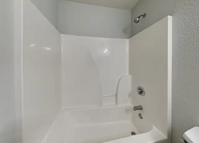 Property at 401 NW Woodbury Dr, Grain Valley, MO, 64029, 3 beds, 2 baths, [object Object]