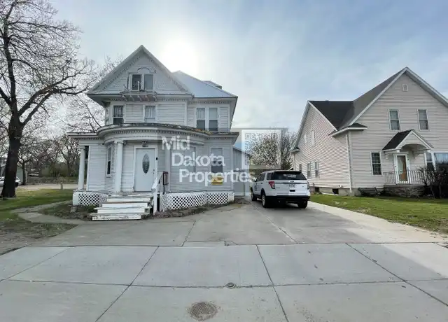 Property at 709 S Sanborn Blvd Unit 4, Mitchell, SD, 57301, 1 bed, 1 bath, [object Object]