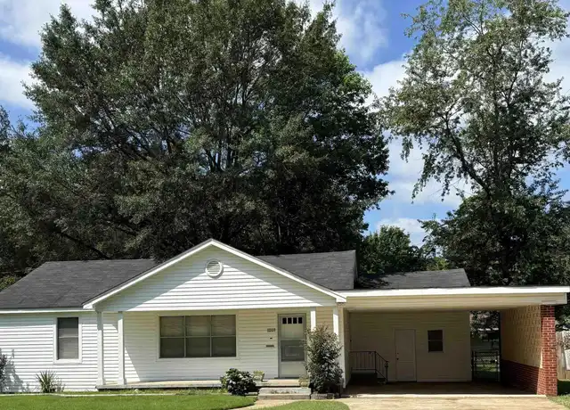 Property at 1009 Crestwood Dr, Benton, AR, 72015, 2 beds, 1 bath, [object Object]