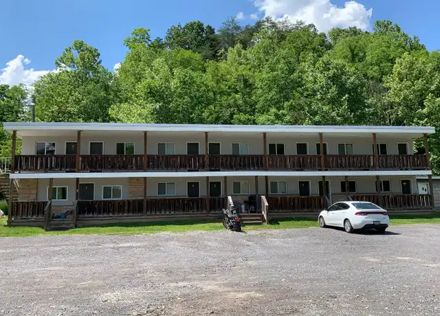 Property at 224 W Main St Unit 2, Glenville, WV, 26351, 1 bed, 1 bath, [object Object]