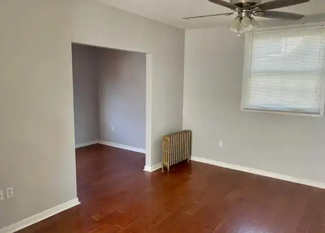 Property at 41 Pleasant Pkwy Unit Lower Unit, Cheektowaga, NY, 14206, 3 beds, 1 bath, [object Object]