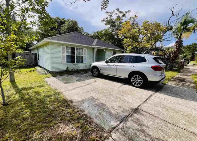 Property at 15 N F St, Pensacola, FL, 32502, 3 beds, 2 baths, [object Object]