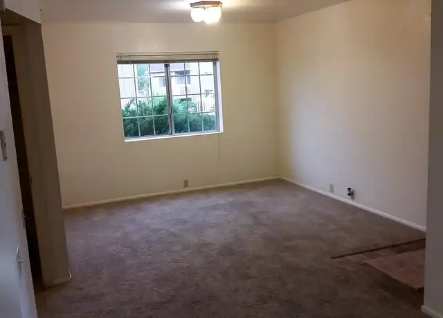 Property at 1000 N Beaver St #110, Flagstaff, AZ, 86001, 2 beds, 1 bath, [object Object]