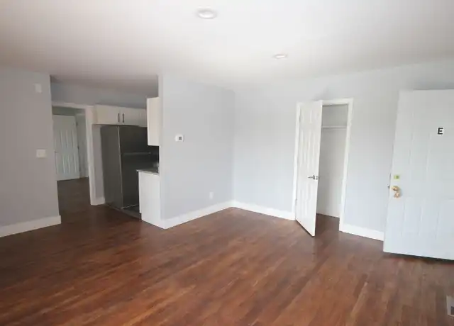 Property at 114 S Parke St, Aberdeen, MD, 21001, 1 bed, 1 bath, [object Object]