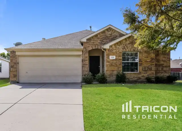 Property at 1129 Cumberland Dr, Forney, TX, 75126, 4 beds, 2 baths, [object Object]