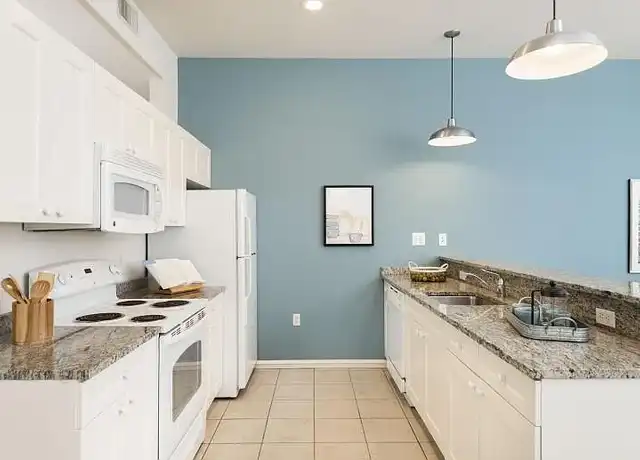 Property at 915 Main St, Hartford, CT, 06103, 1-2 bed, 1-2 bath, [object Object]