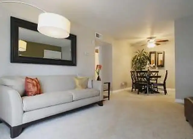 Property at 5209 Capitol Ave, Dallas, TX, 75206, 1 bed, 1 bath, [object Object]