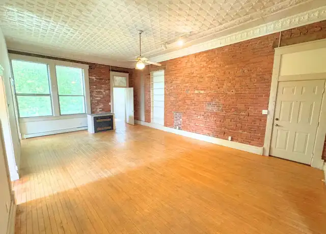 Property at 202 W Columbia Ave, Champaign, IL, 61820, 2 beds, 1 bath, [object Object]