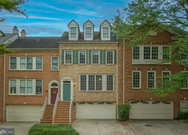 Property at 5453 Whitley Park Ter Unit TH4, Bethesda, MD, 20814, 3 beds, 3.5 baths, [object Object]