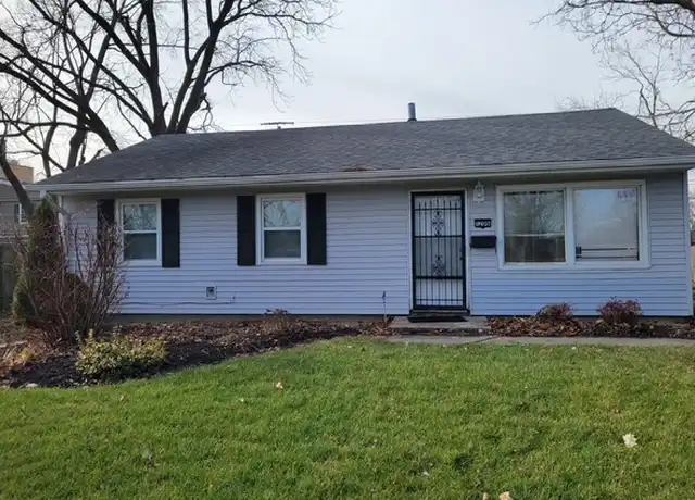 Property at 1205 Garden Hills Dr, Champaign, IL, 61821, 3 beds, 1 bath, [object Object]